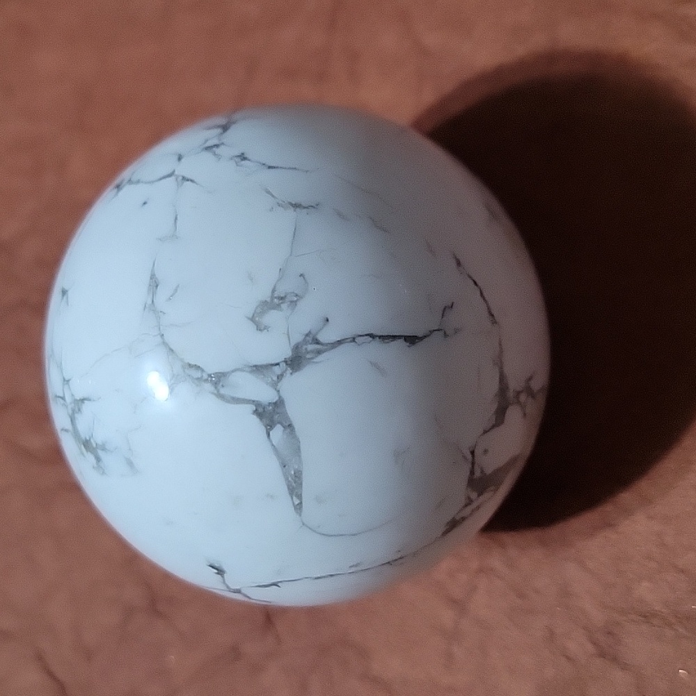Sphere Howlite Crystal - Picture 4 of 7